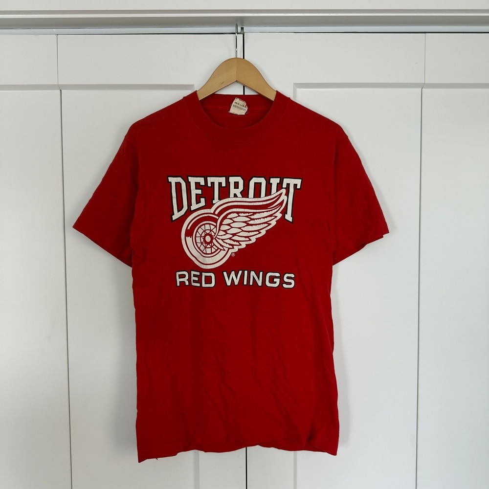 Mens Detroit Red Wings T-Shirt Medium Red Single Stitch Vintage 90s Logo Graphic